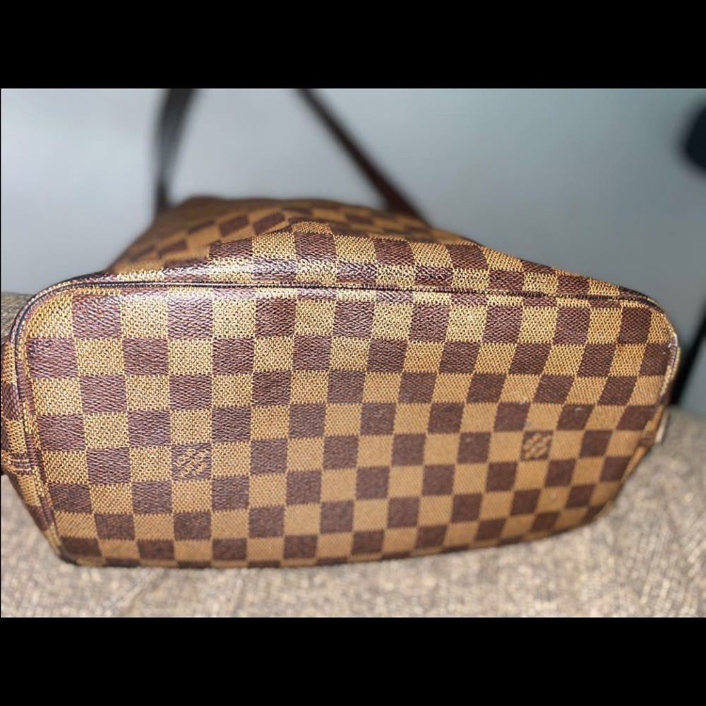 Louis Vuitton purse